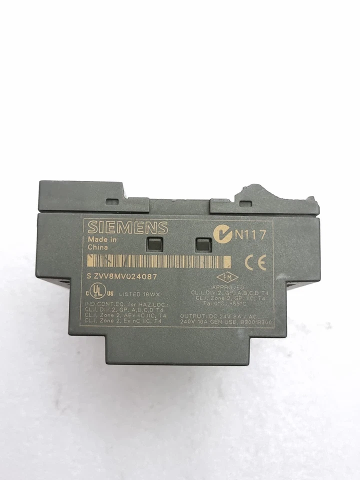 Siemens 6ED1052-1MD00-0BA5 Logo With 6ED1055-1MB00-0BA1 Expansion Module 12/24V